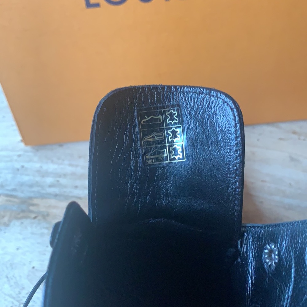 LOUIS VUITTON Patent Leather Laced Boots Dress shoes - size 8 1/2 - Picture 9 of 12